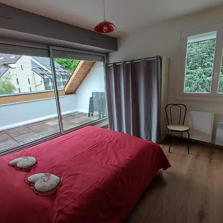 T2 Spacieux Et Lumineux Avec 2 Terrasses Sud Et Est, Proche Centre Village *