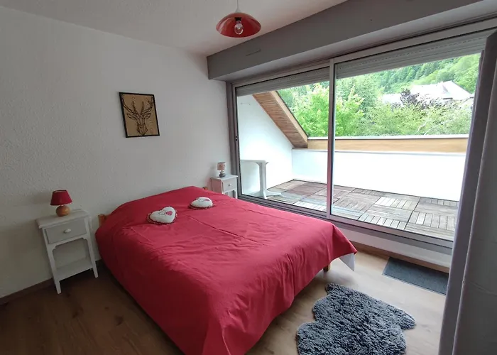 T2 Spacieux Et Lumineux Avec 2 Terrasses Sud Et Est, Proche Centre Village