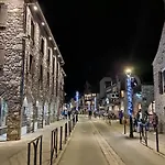 T2 Spacieux Et Lumineux Avec 2 Terrasses Sud Et Est, Proche Centre Village *